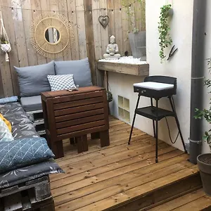 Intramuros Rare T2 Paisible Avec Terrasse Privée Et Climatisation Appartement